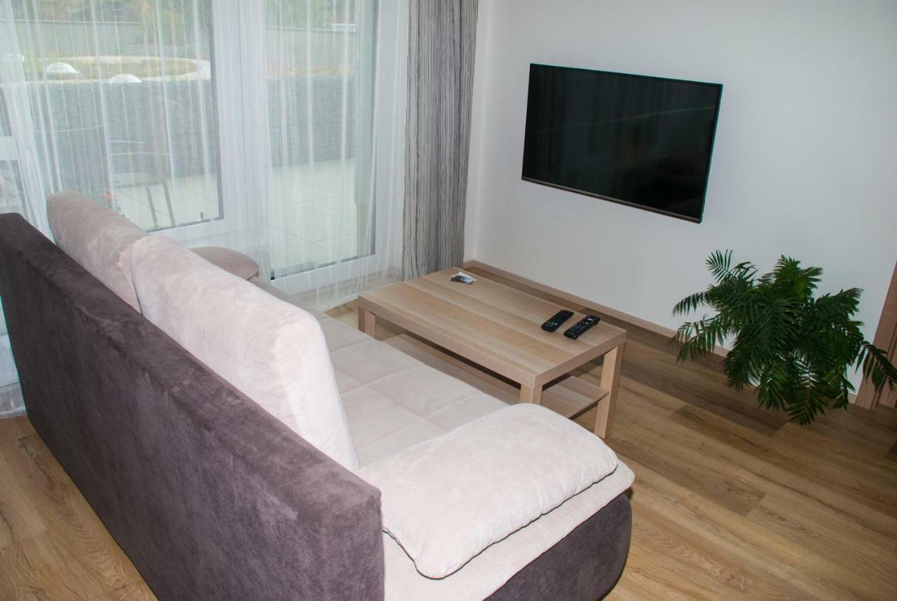 Sunny, Fully Furnished Studio Type With Terrace Πίλζεν Εξωτερικό φωτογραφία