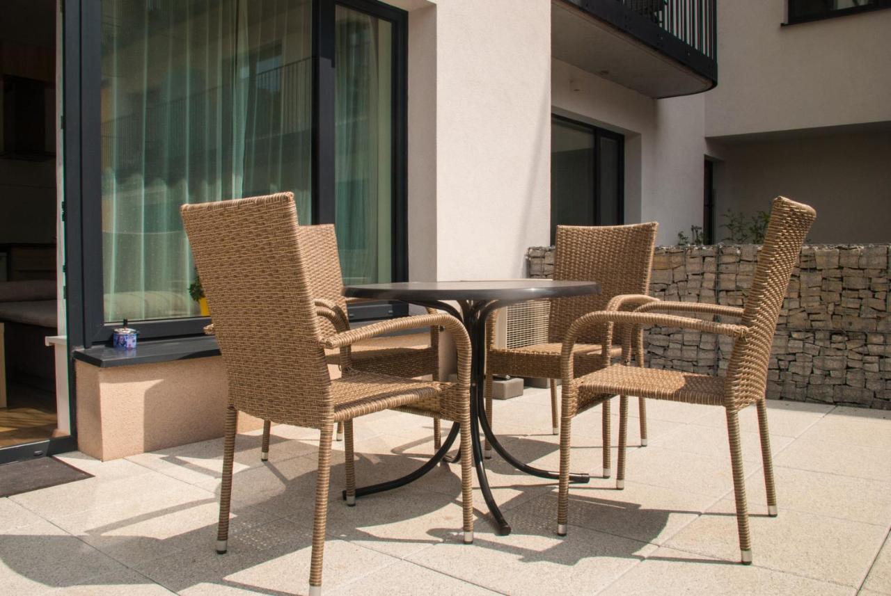 Sunny, Fully Furnished Studio Type With Terrace Πίλζεν Εξωτερικό φωτογραφία